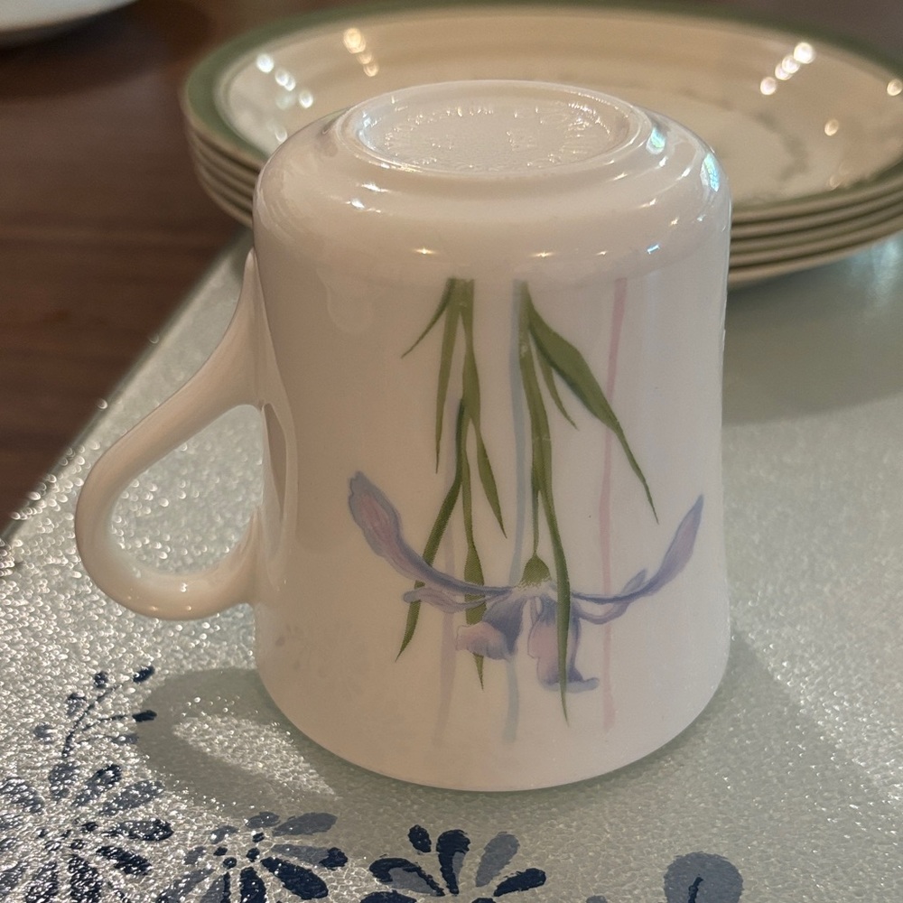 Corningware Shadow Iris mug